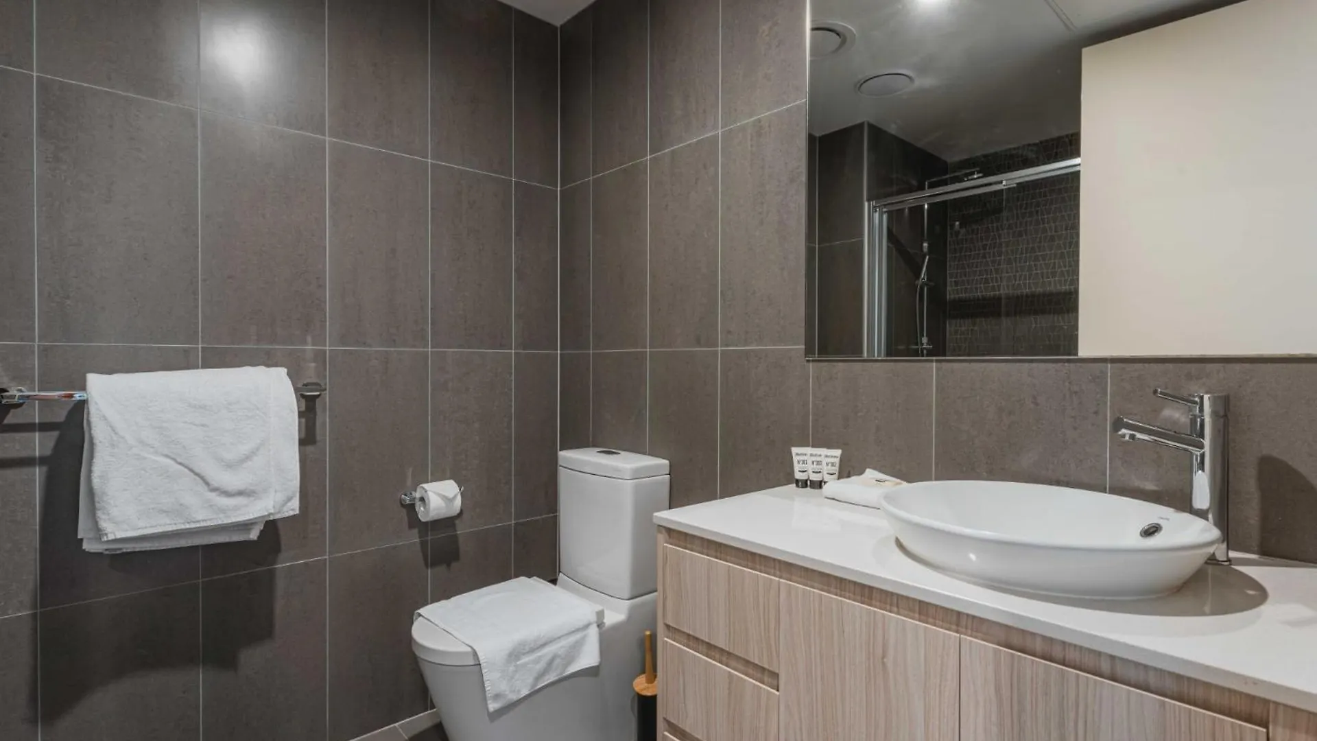 Lonsdale St 1-Bed Unit With Study Area And Parking Apartment Canberra 0*,  Australia